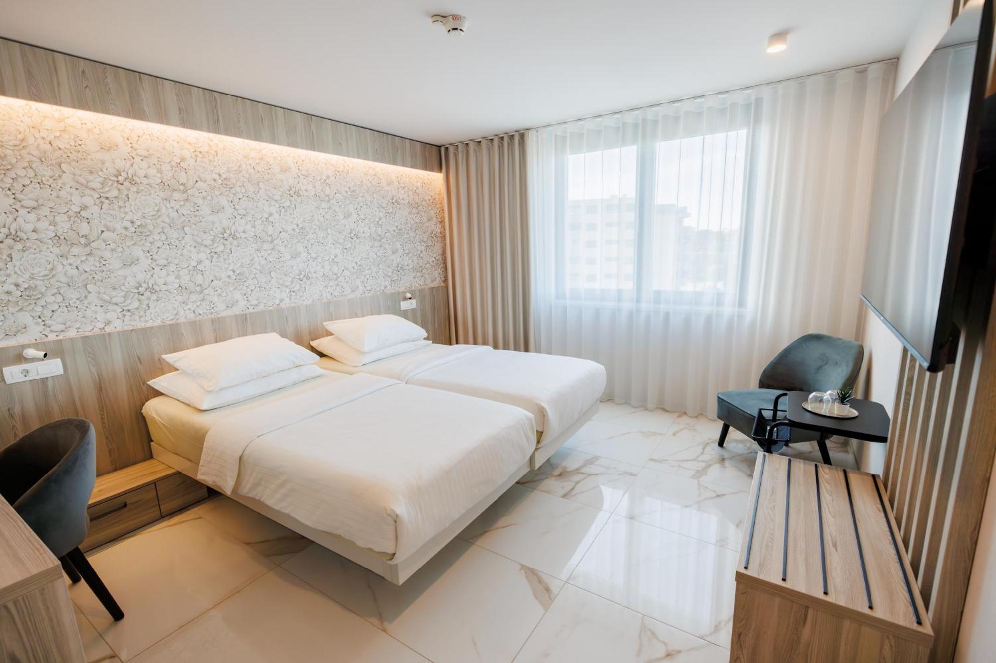 Hotel Capris Capodistria Boutique Екстер'єр фото