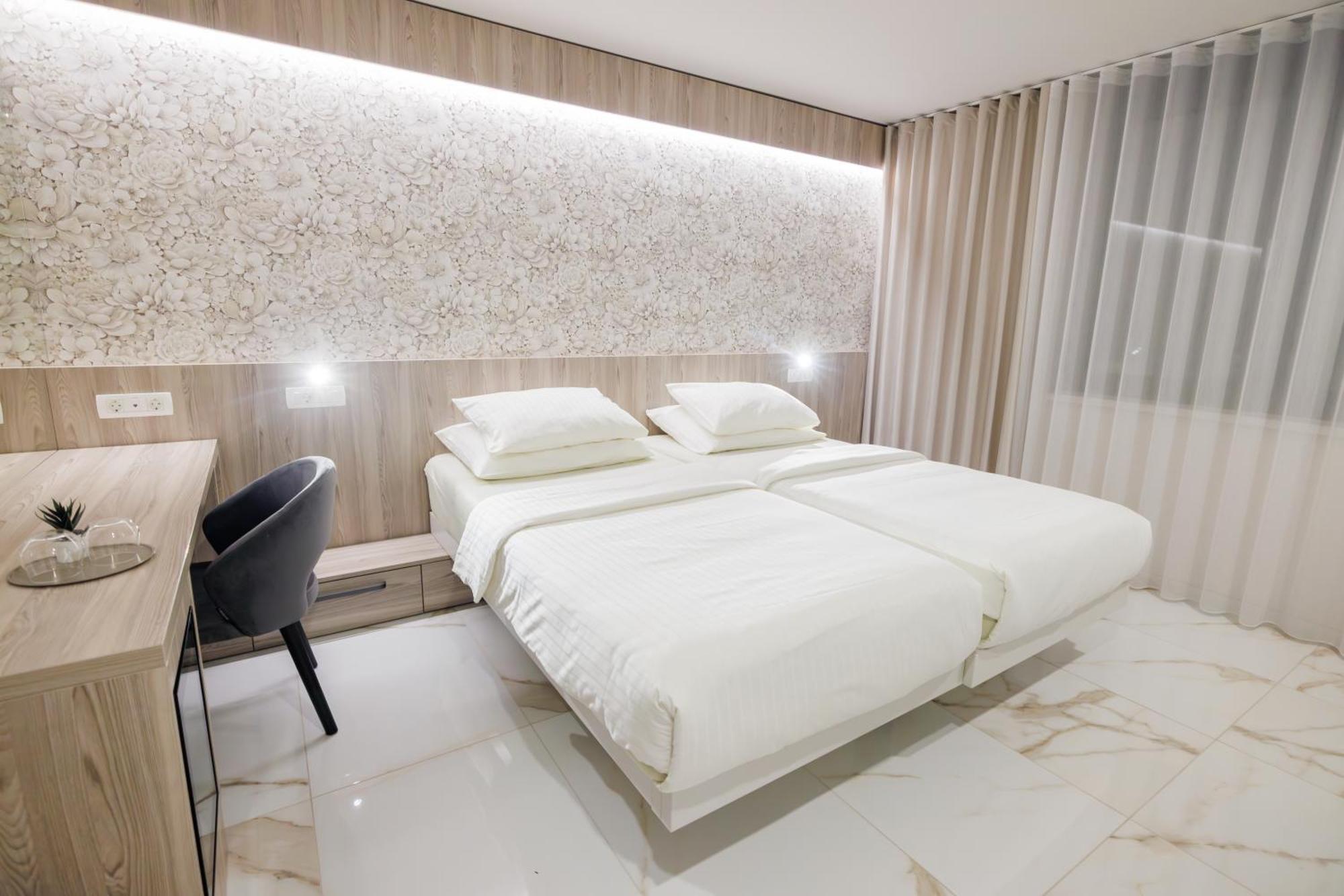 Hotel Capris Capodistria Boutique Екстер'єр фото