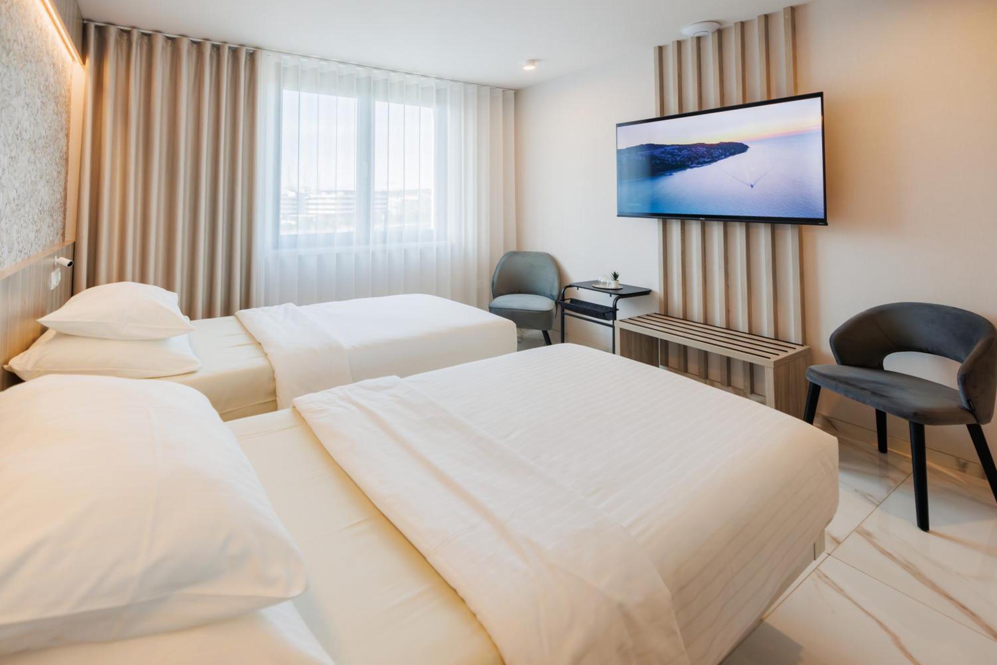 Hotel Capris Capodistria Boutique Екстер'єр фото