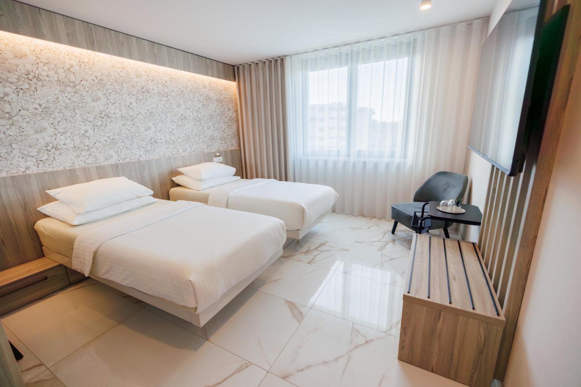 Hotel Capris Capodistria Boutique Екстер'єр фото