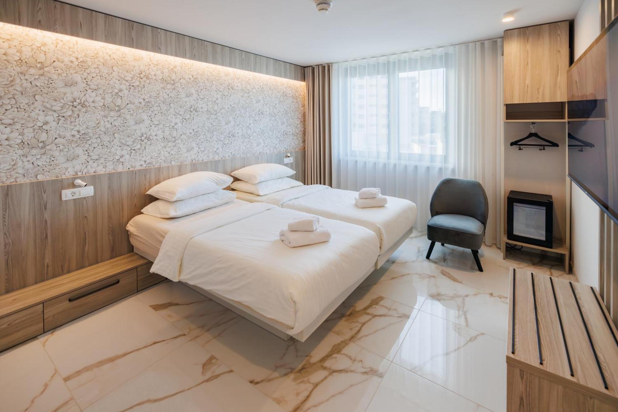 Hotel Capris Capodistria Boutique Екстер'єр фото