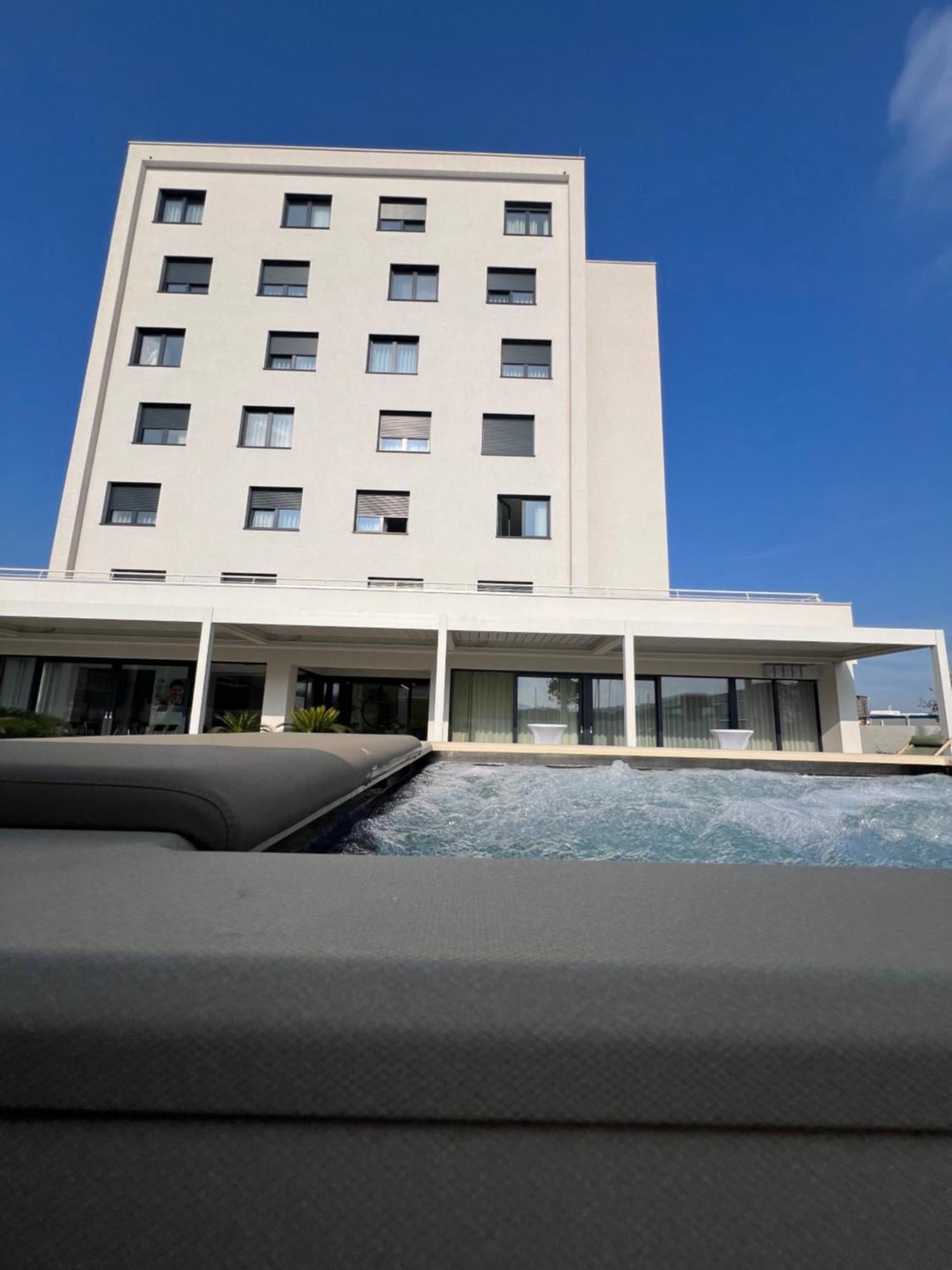 Hotel Capris Capodistria Boutique Екстер'єр фото